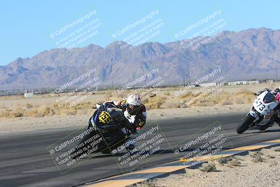 media/Jan-10-2025-CVMA Friday Practice (Fri) [[489e0da257]]/Group 4 and Trackday/Session 2 (Turn 4 Inside)/